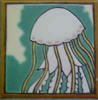 aJellyfish.JPG (61992 bytes)